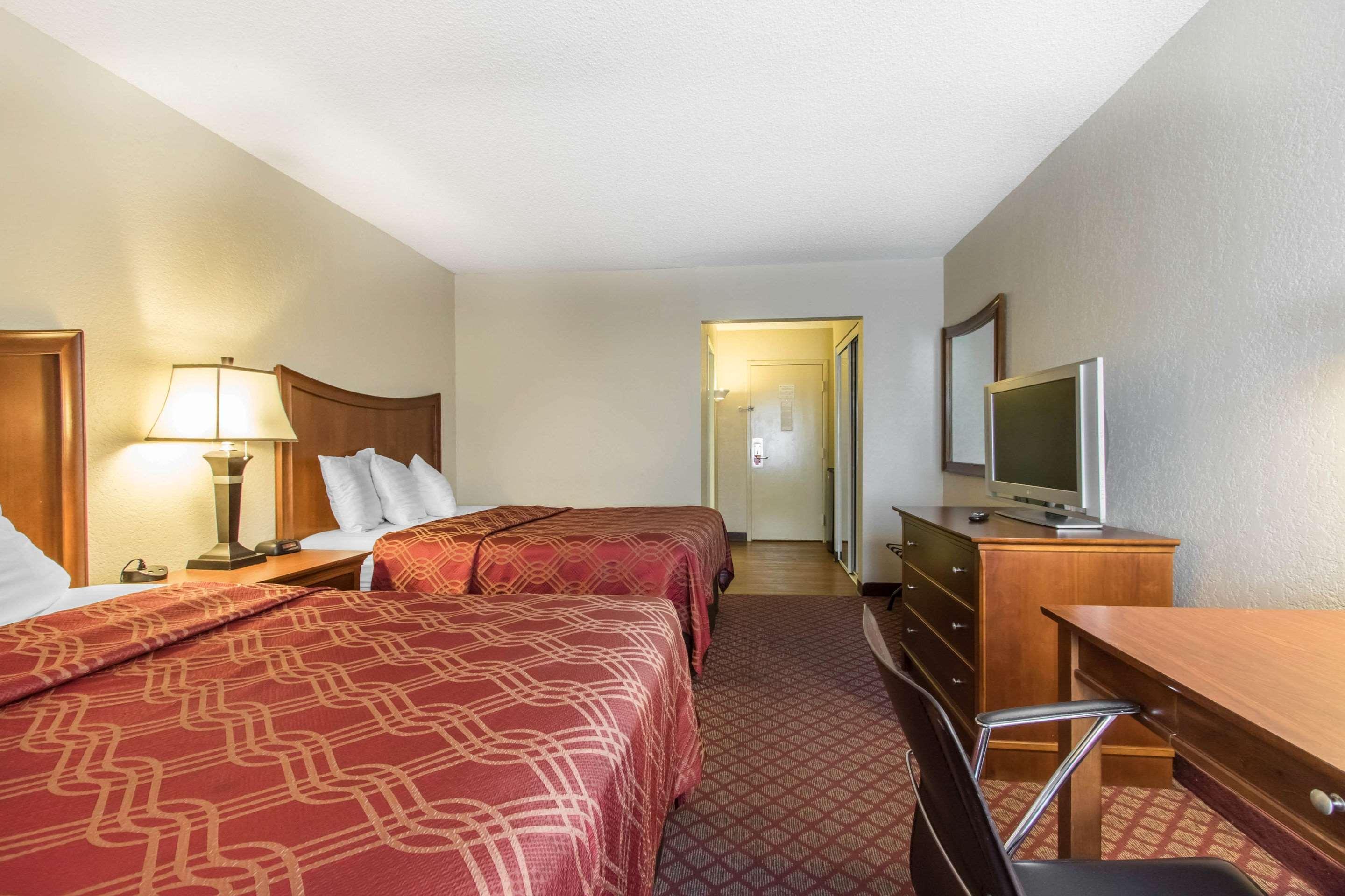 Econo Lodge Inn & Suites جوبلين المظهر الخارجي الصورة