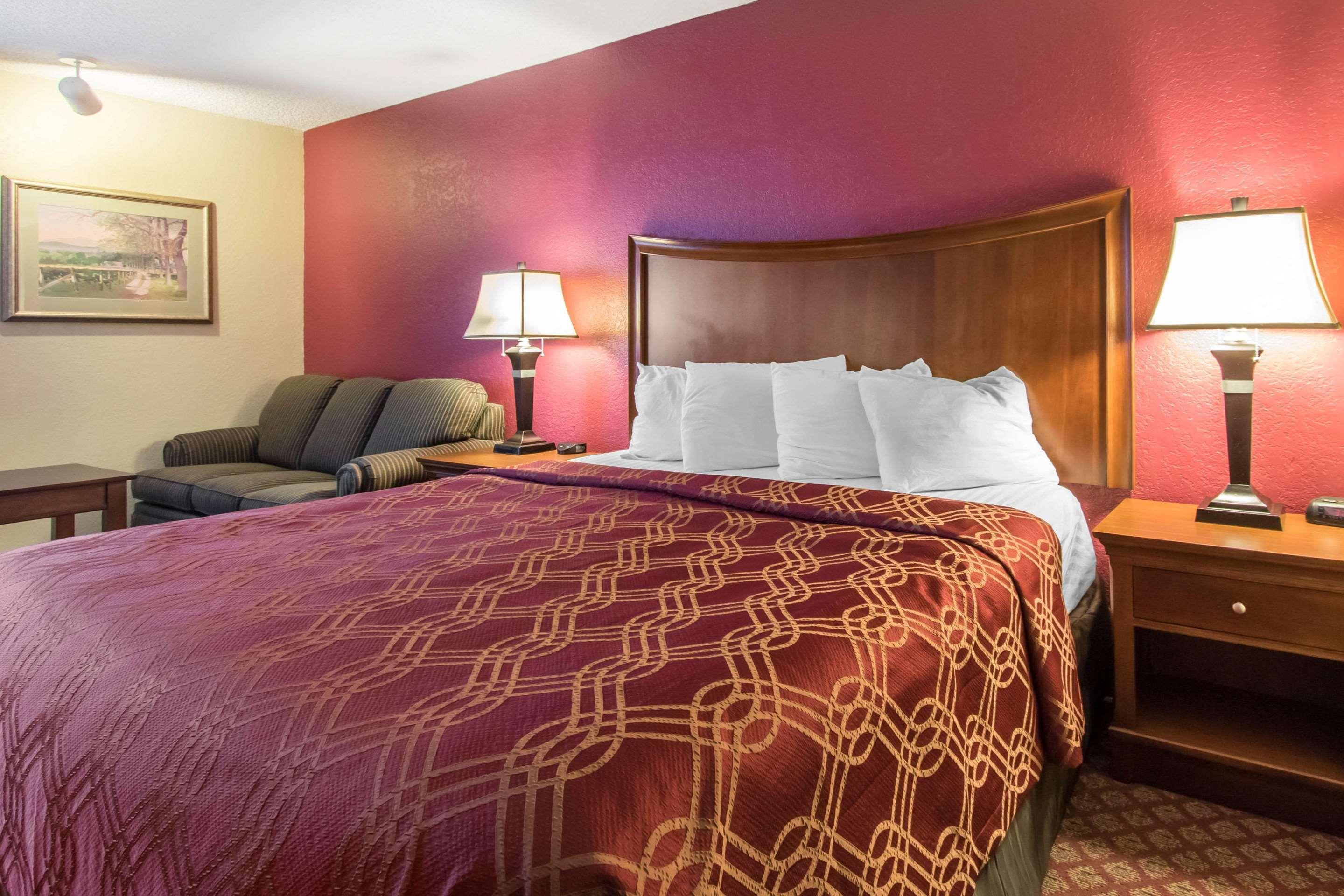 Econo Lodge Inn & Suites جوبلين المظهر الخارجي الصورة