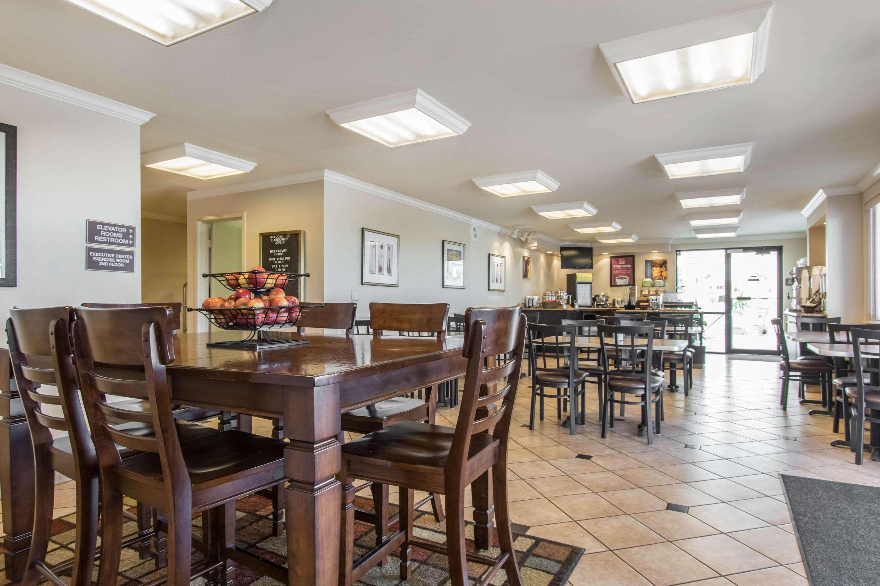 Econo Lodge Inn & Suites جوبلين المظهر الخارجي الصورة