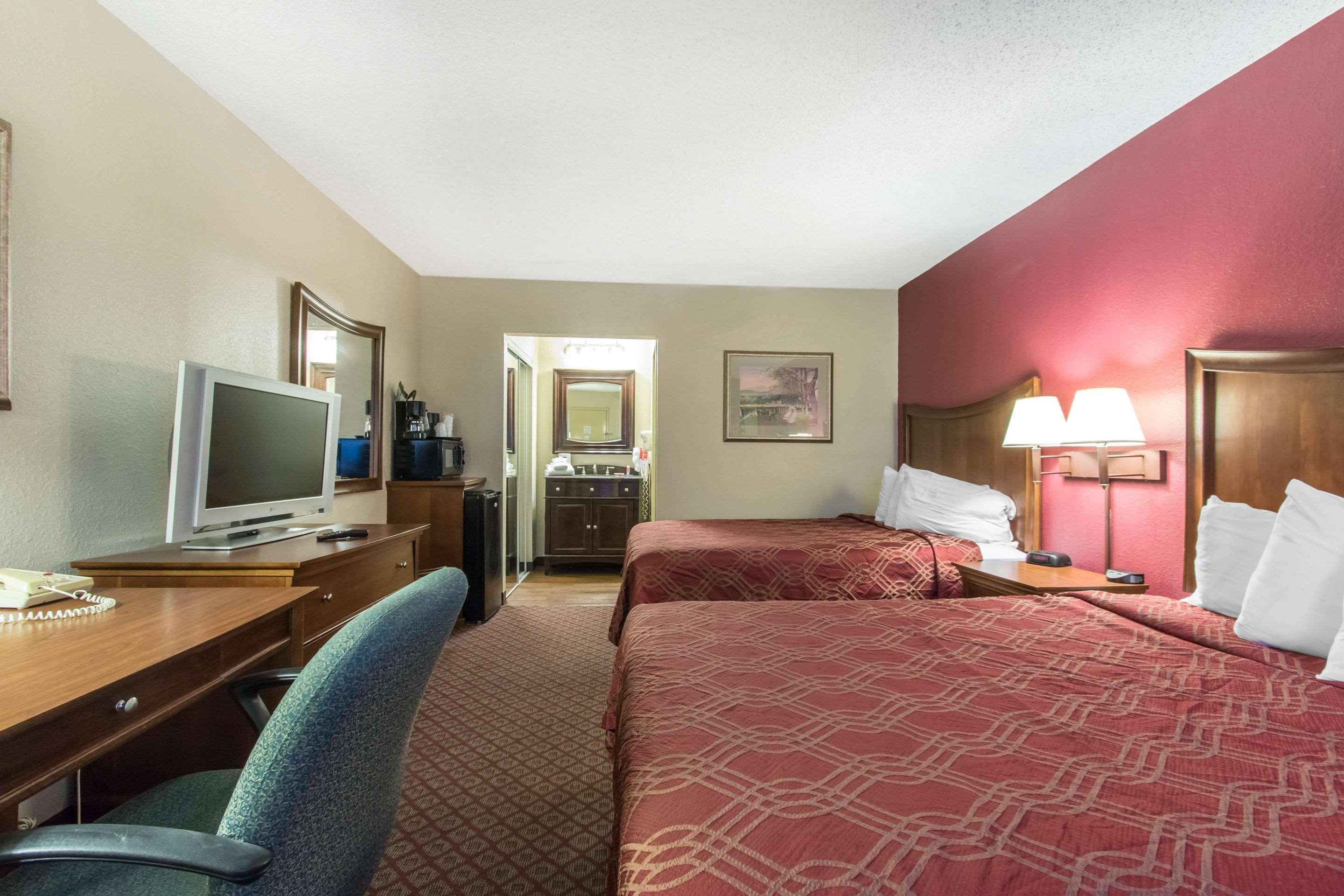 Econo Lodge Inn & Suites جوبلين المظهر الخارجي الصورة