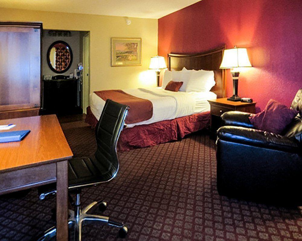 Econo Lodge Inn & Suites جوبلين المظهر الخارجي الصورة