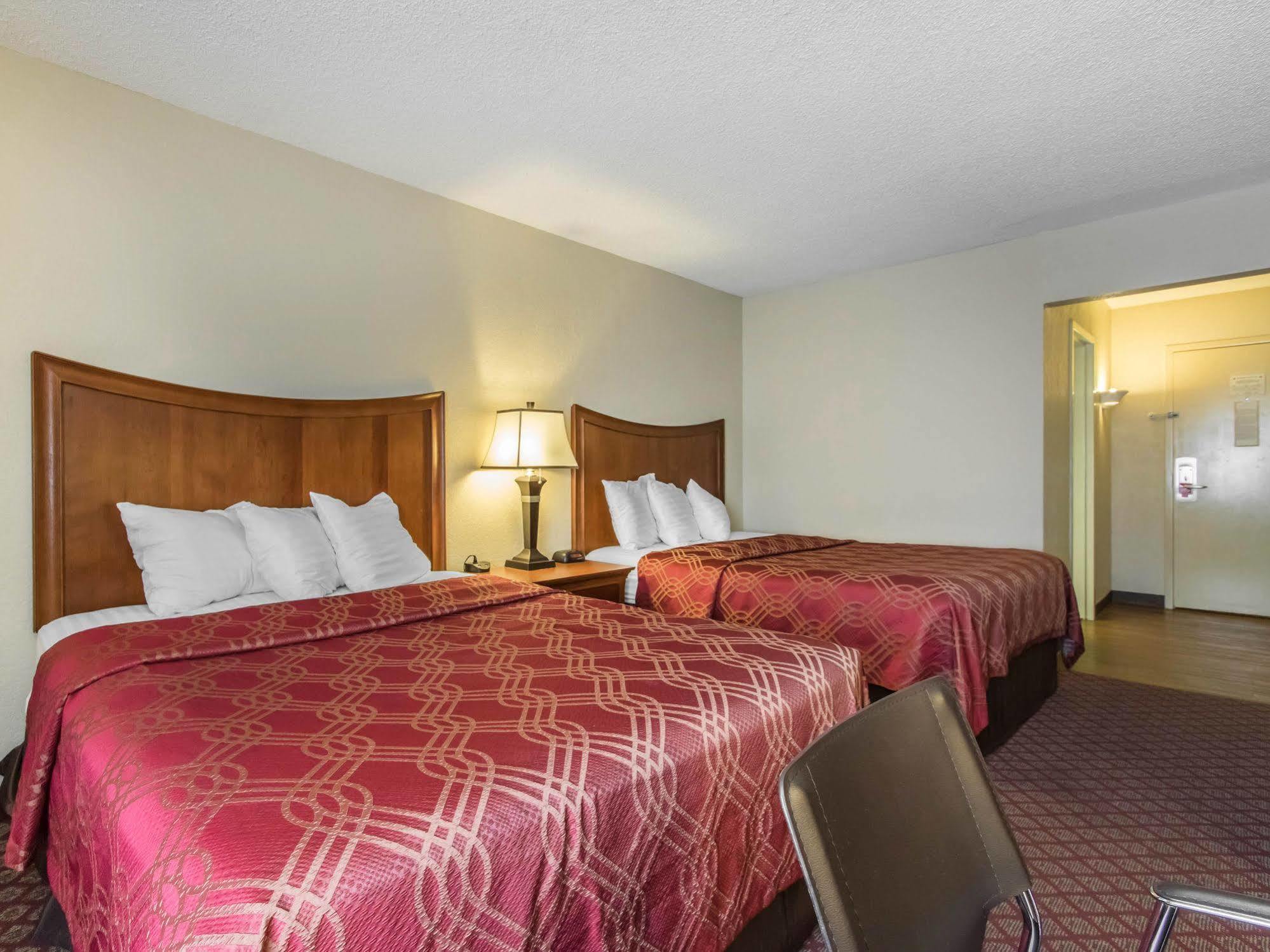 Econo Lodge Inn & Suites جوبلين المظهر الخارجي الصورة